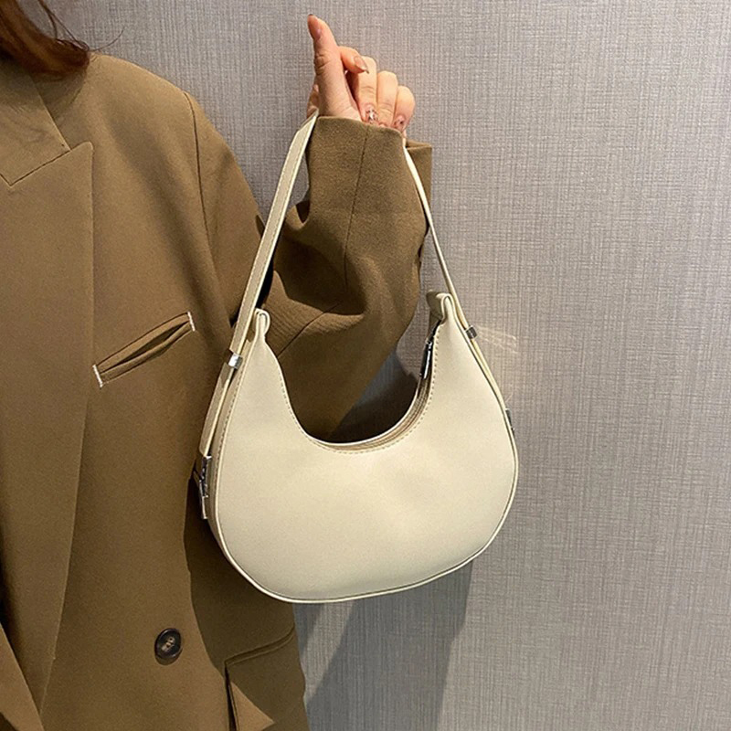 Luxury Bags Reseller - حقيبة نسائية تحت الإبط من الجلد