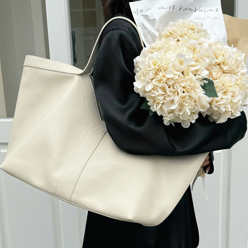 حقائب يد نسائية فاخرة من الجلد - مراجعة Luxury Bags Reseller وسعره