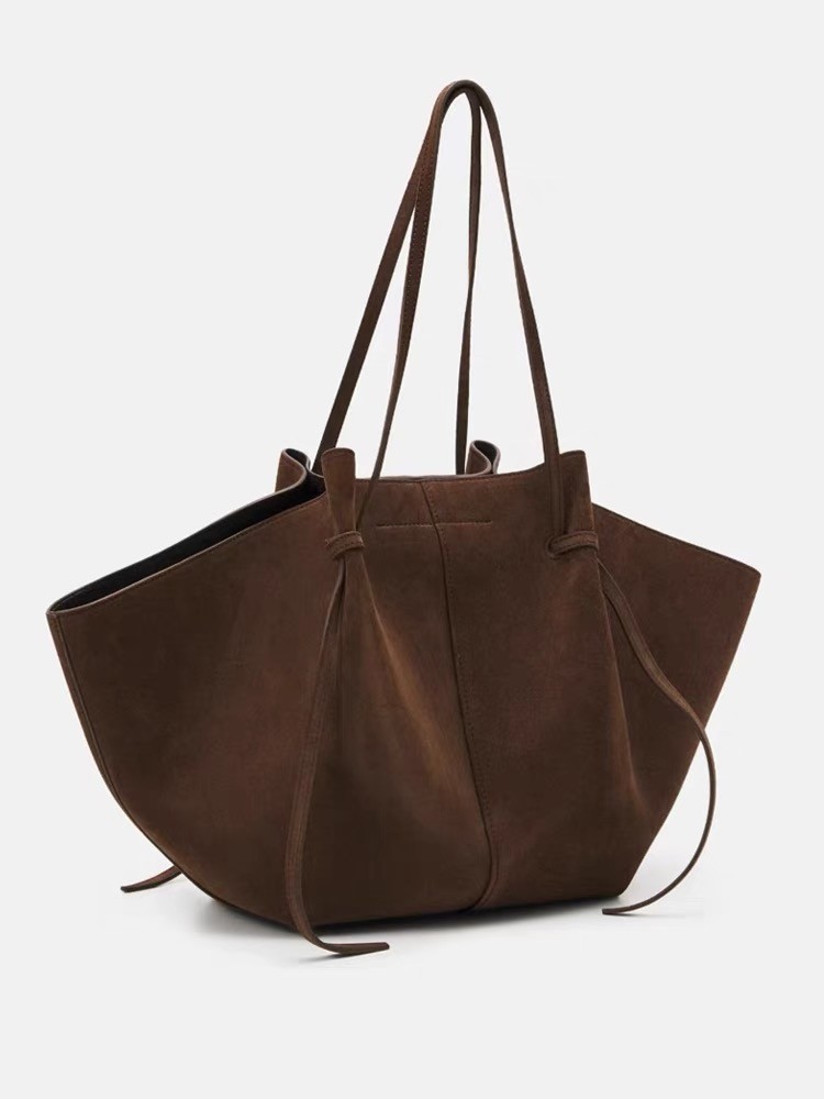 حقائب يد نسائية فاخرة من الجلد - مراجعة Luxury Bags Name For Women وسعره