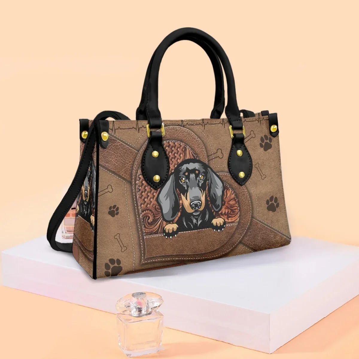 حقائب كتف جلدية للمرأة اسم شخص - مراجعة Luxury Bags Name For Women وسعره