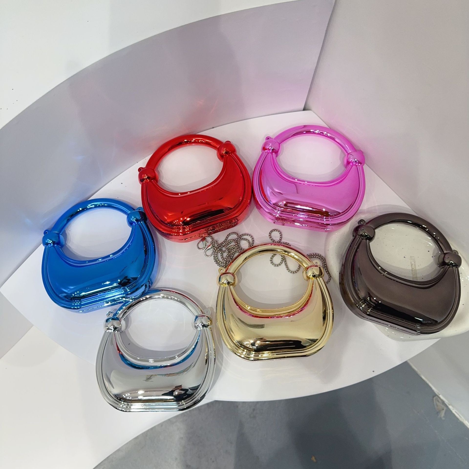 محافظ وحقائب يد صغيرة للسهرة ب - مراجعة Luxury Bags For Women وسعره