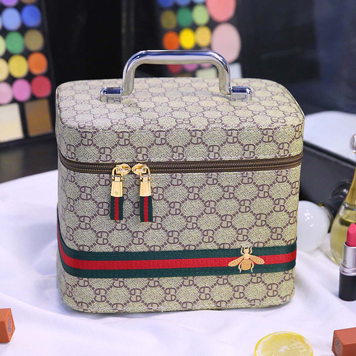 حقيبة مستحضرات تجميل من جلد ال - مراجعة Luxury Bags Gucci وسعره